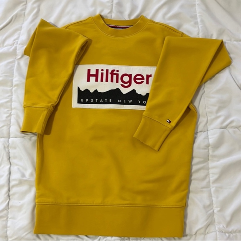 ‼️ Tommy Hilfiger yellow mustard crew neck sweater NYC size xs for fall months - Picture 1 of 4